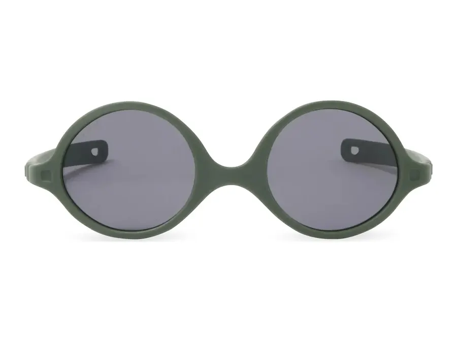 Ki et La Diabolla, lunettes de soleil coloris kaki, vue de face
